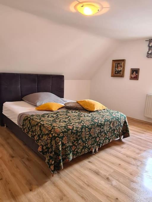Ferienwohnung Bergischer Dreiklang Windeck Exterior foto