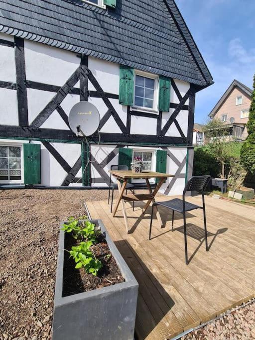 Ferienwohnung Bergischer Dreiklang Windeck Exterior foto
